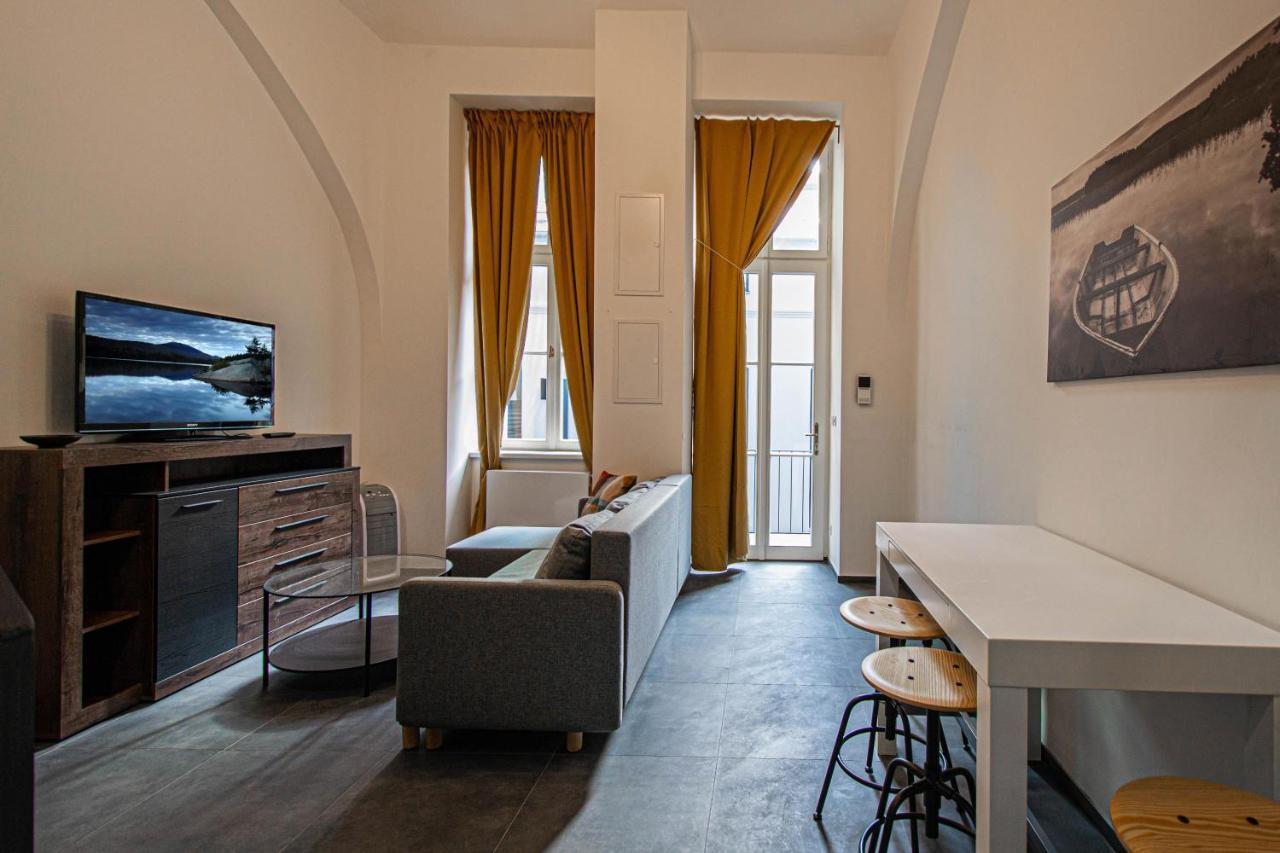 Main Train Station Apartment Close To The The Main Square! Prag Eksteriør billede